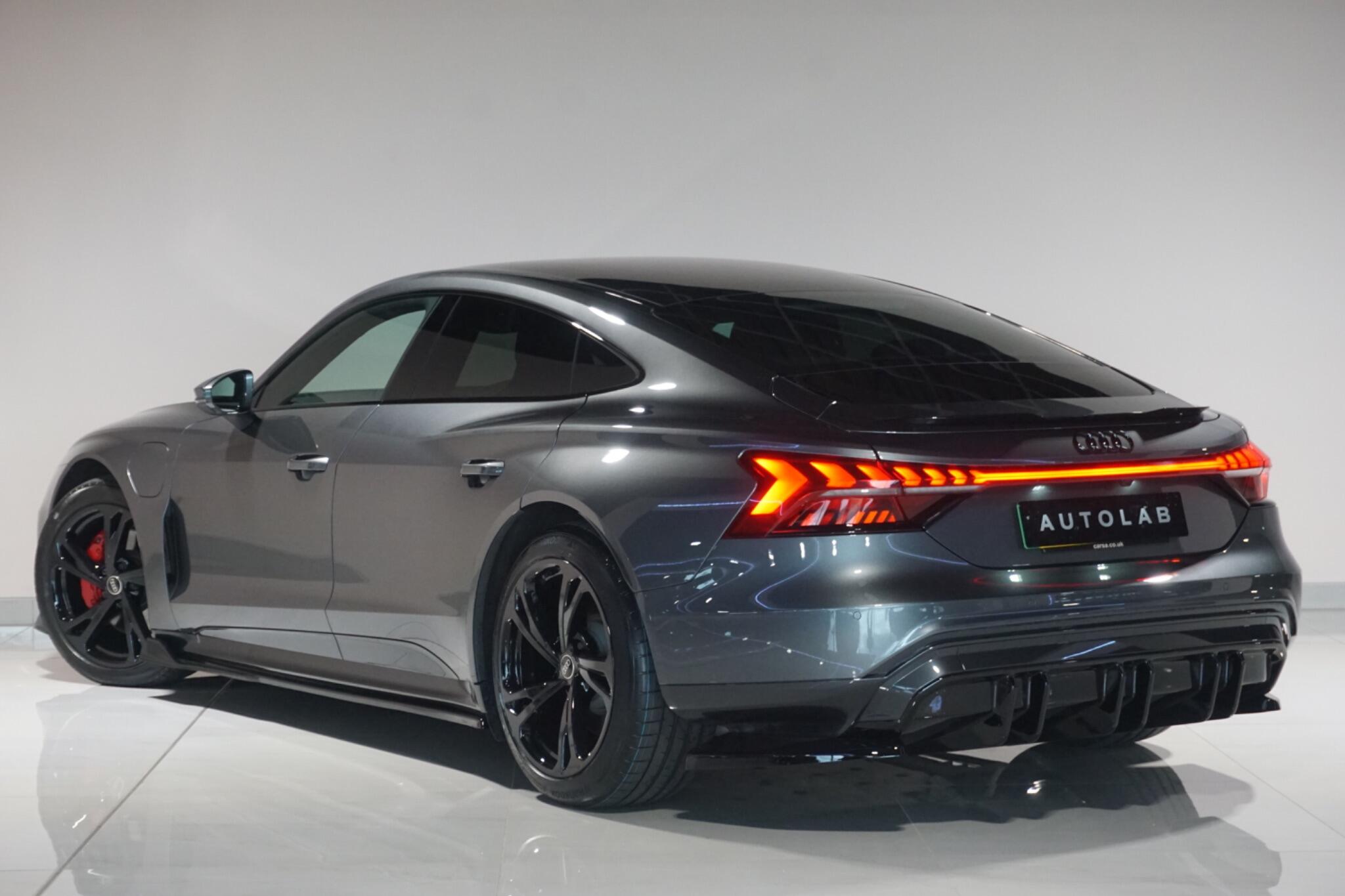 Audi e-tron GT 93.4kWh Saloon 4dr Electric Auto quattro (476 ps)